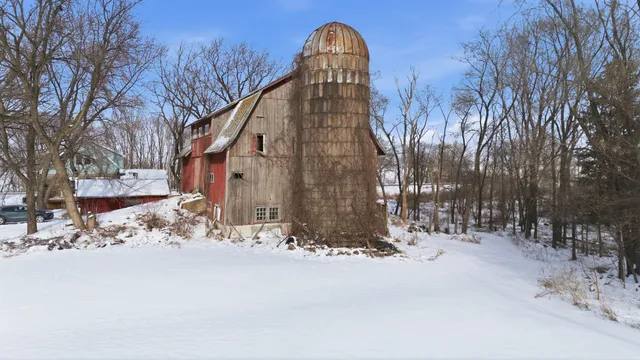 $389,900 | 5987 County Road East, Omro, WI 54963