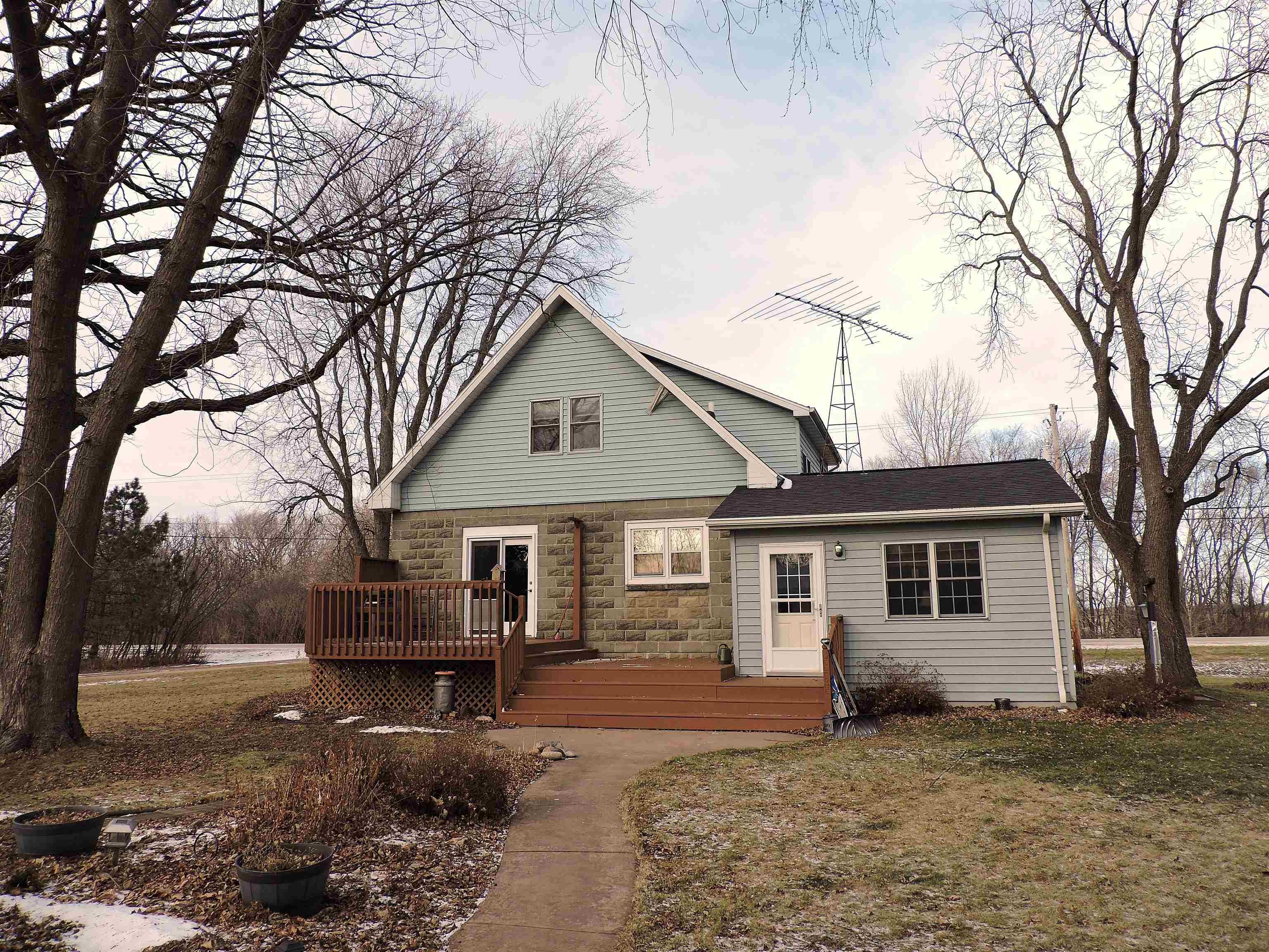 5987 County Road East Omro, WI 54963 - Photo 4 of 8