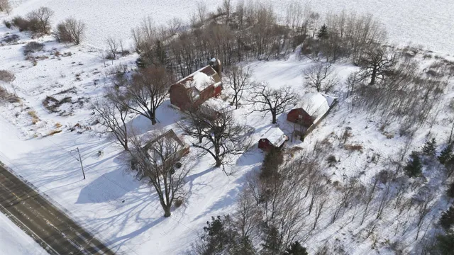 $389,900 | 5987 County Road East, Omro, WI 54963