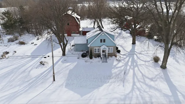 $389,900 | 5987 County Road East, Omro, WI 54963