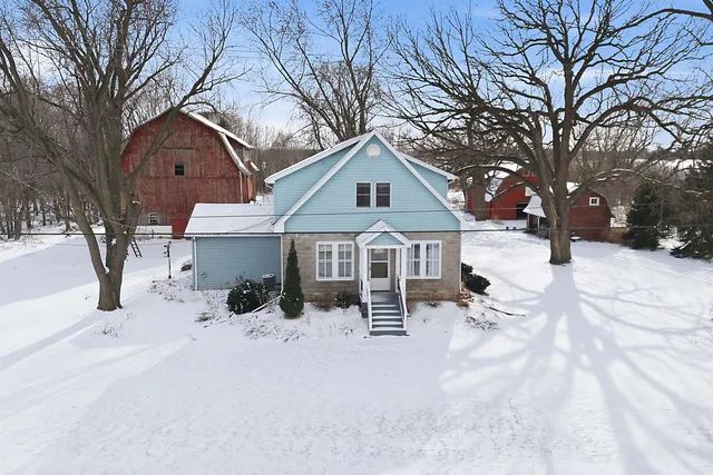 $389,900 | 5987 County Road East, Omro, WI 54963