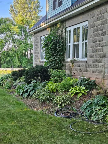 $389,900 | 5987 County Road East, Omro, WI 54963