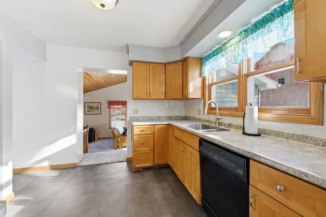 $389,900 | 5987 County Road East, Omro, WI 54963