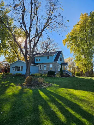 $389,900 | 5987 County Road East, Omro, WI 54963