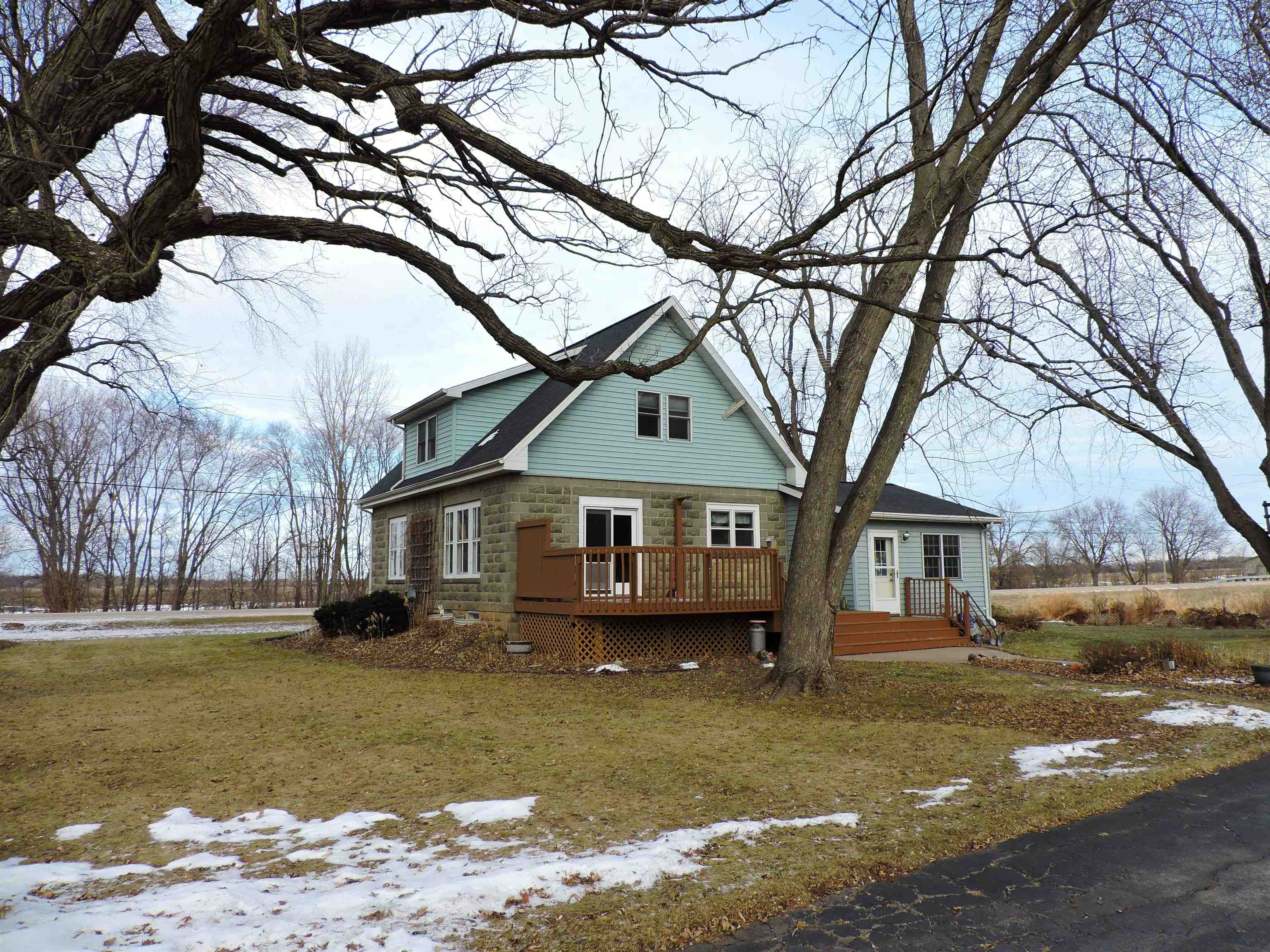 5987 County Road East Omro, WI 54963 - Photo 6 of 8