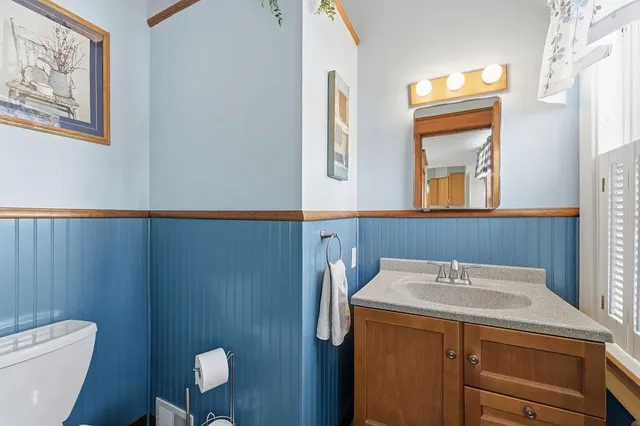 $389,900 | 5987 County Road East, Omro, WI 54963