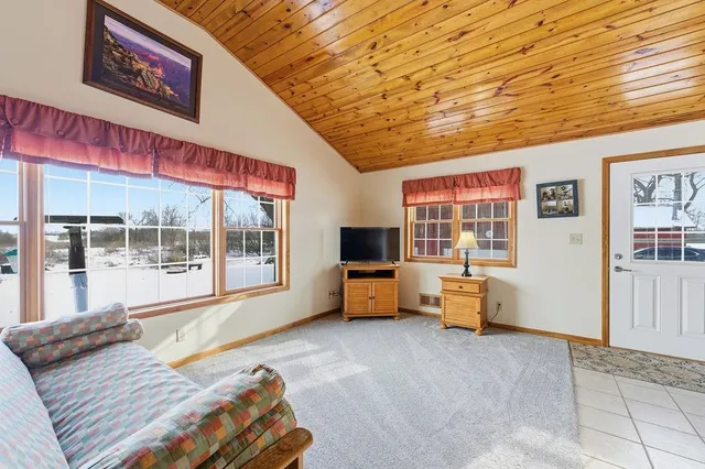 $389,900 | 5987 County Road East, Omro, WI 54963