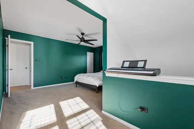 $274,900 | 7024 Olde Gatehouse Road, Tinley Park, IL 60477