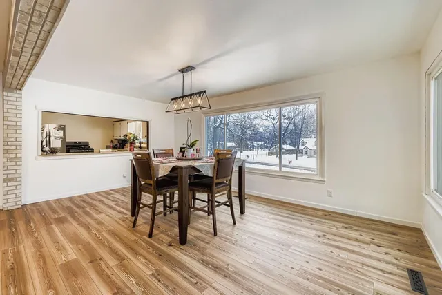 $324,900 | 3977 Clover Avenue, Vadnais Heights, MN 55127