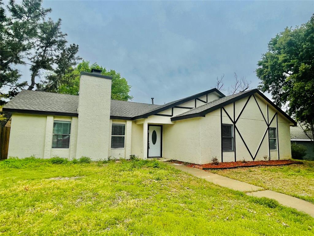 3 Ridge Drive Hickory Creek, TX 75065 - Photo 1 of 20 a view of house with backyard and tree