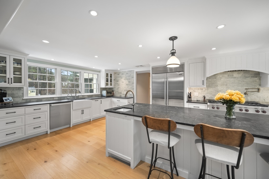 136 Plympton Road Sudbury, MA 01776 - Photo 12 of 42 Gallery Image 12