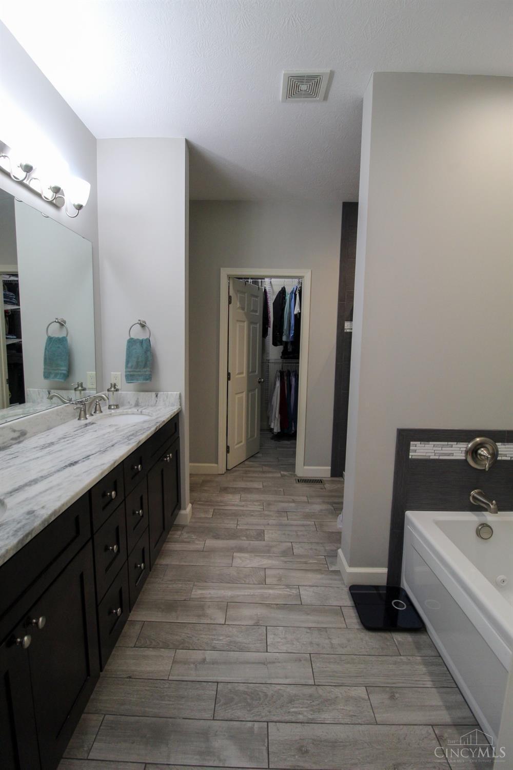 8857 Livingston Road Cincinnati, OH 45251 - Photo 24 of 49 Gallery Image 24