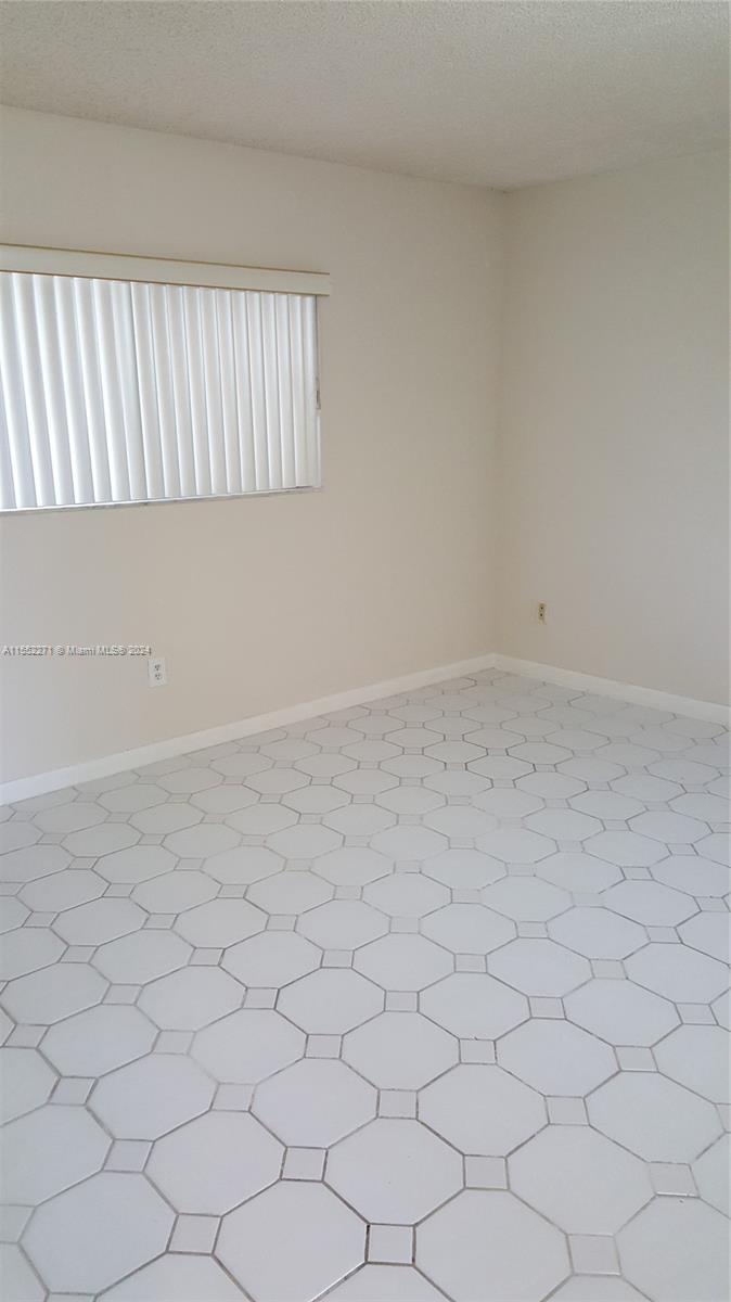 8625 Northwest 8th Street, Unit 401 Miami, FL 33126 - Photo 11 of 20