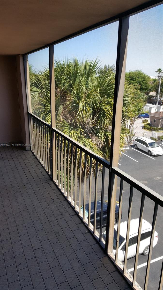 8625 Northwest 8th Street, Unit 401 Miami, FL 33126 - Photo 15 of 20