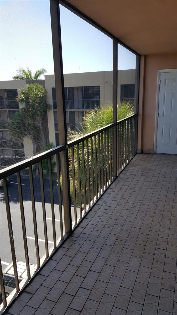 8625 Northwest 8th Street, Unit 401 Miami, FL 33126 - Photo 16 of 20