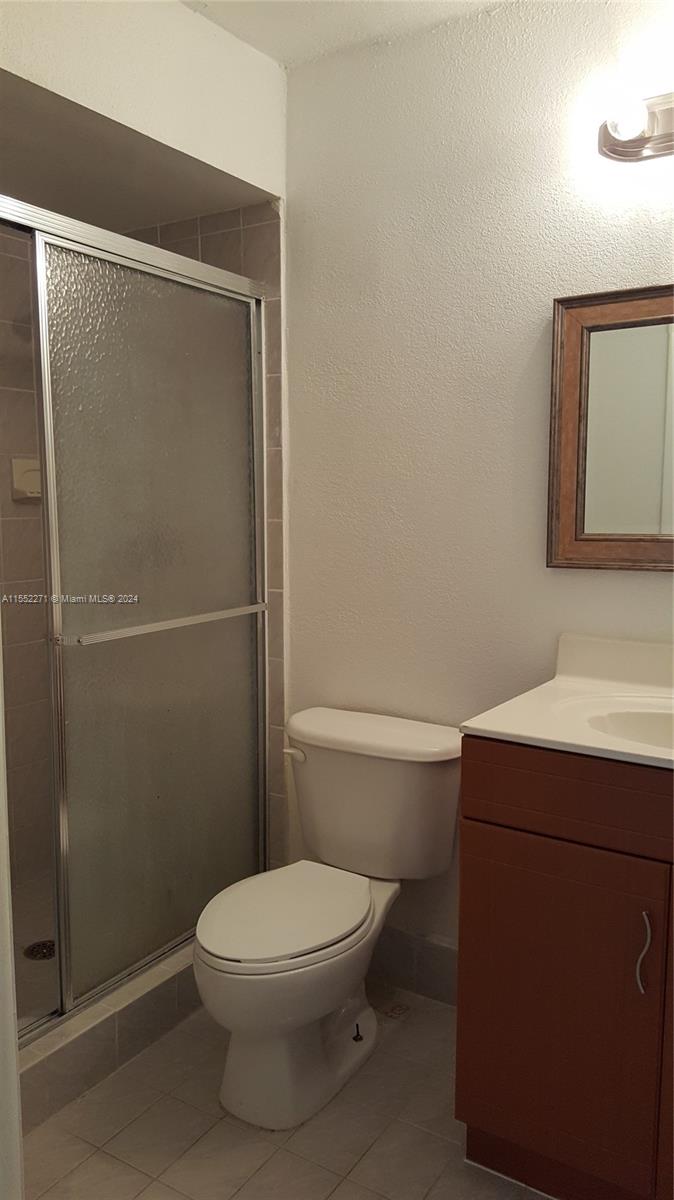 8625 Northwest 8th Street, Unit 401 Miami, FL 33126 - Photo 9 of 20