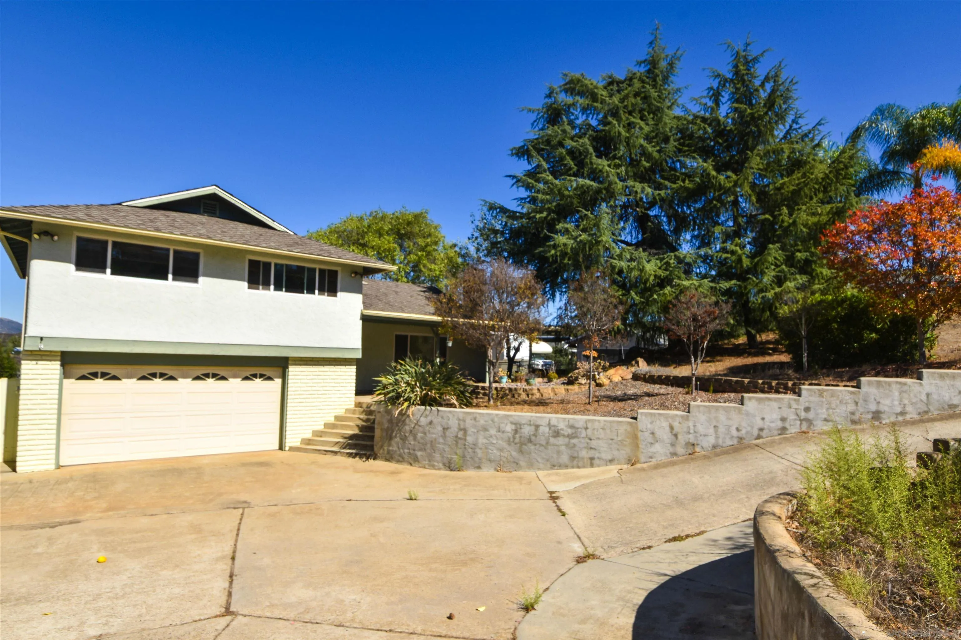 914 South Grade Road Alpine, CA 91901 - Photo 1 of 16 Gallery Image 1
