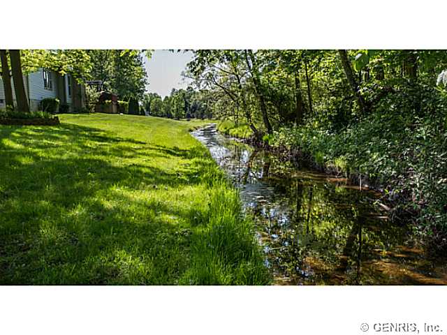 8 Bram Hall Drive Greece, NY 14626 - Photo 5 of 20 Exterior Front