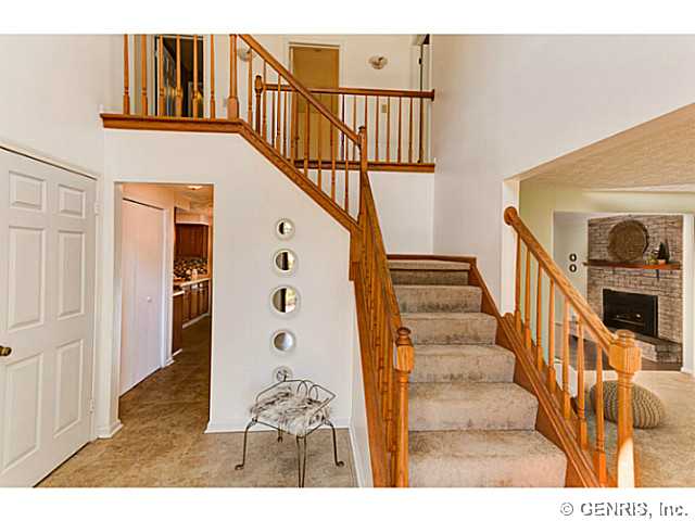 8 Bram Hall Drive Greece, NY 14626 - Photo 6 of 20 Exterior Front