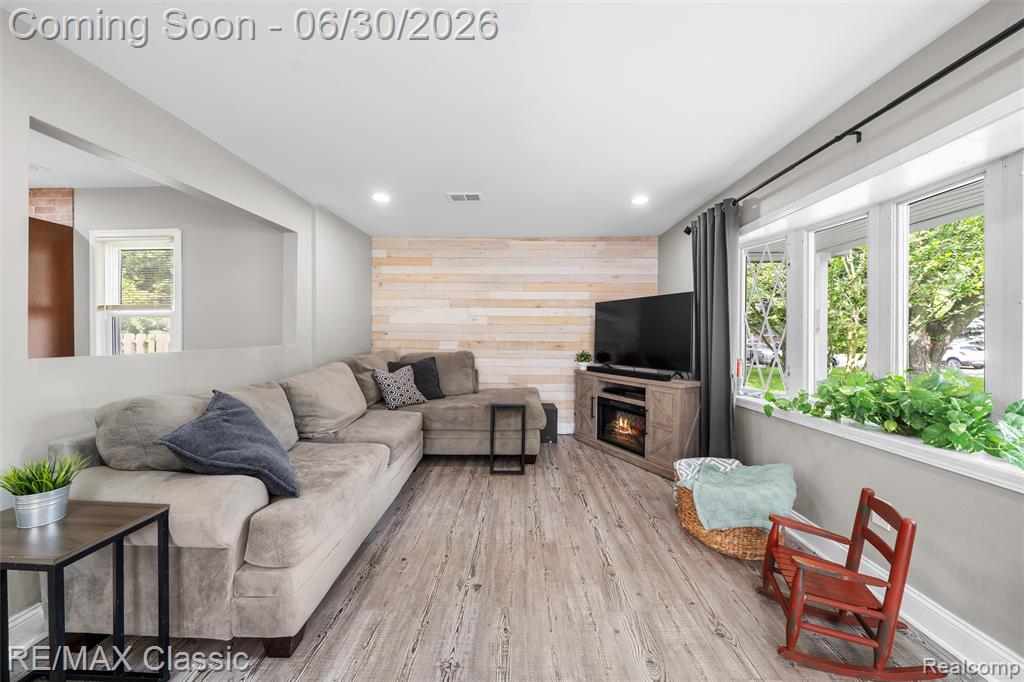 401 Center Street Carleton, MI 48117 - Photo 10 of 59