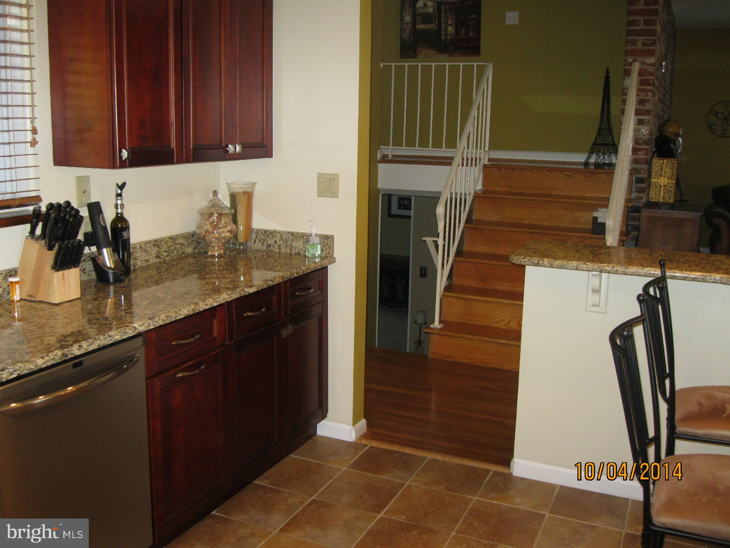 136 Covered Bridge Road Cherry Hill, NJ 08034 - Photo 3 of 25 Gallery Image 3