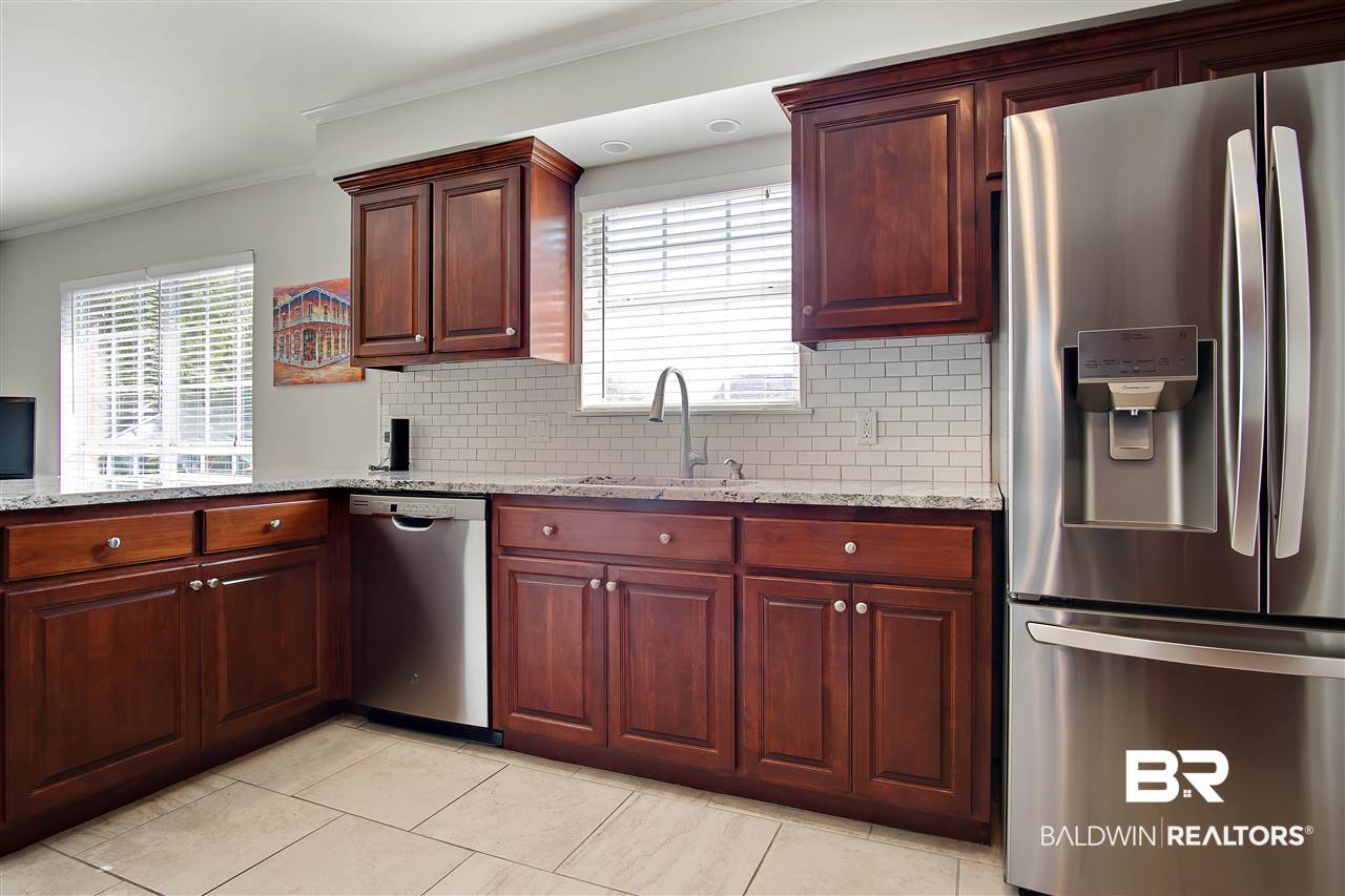 6117 Lindholm Drive South Mobile, AL 36693 - Photo 10 of 32