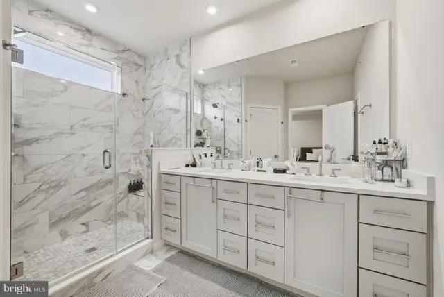 $3,950 | 43489 Old Ryan Road, Ashburn, VA 20148