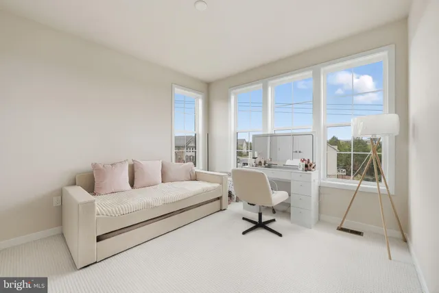 $3,950 | 43489 Old Ryan Road, Ashburn, VA 20148