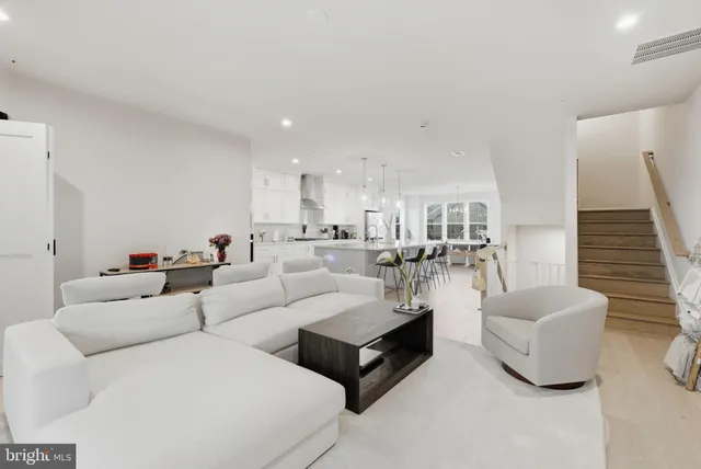 $3,950 | 43489 Old Ryan Road, Ashburn, VA 20148