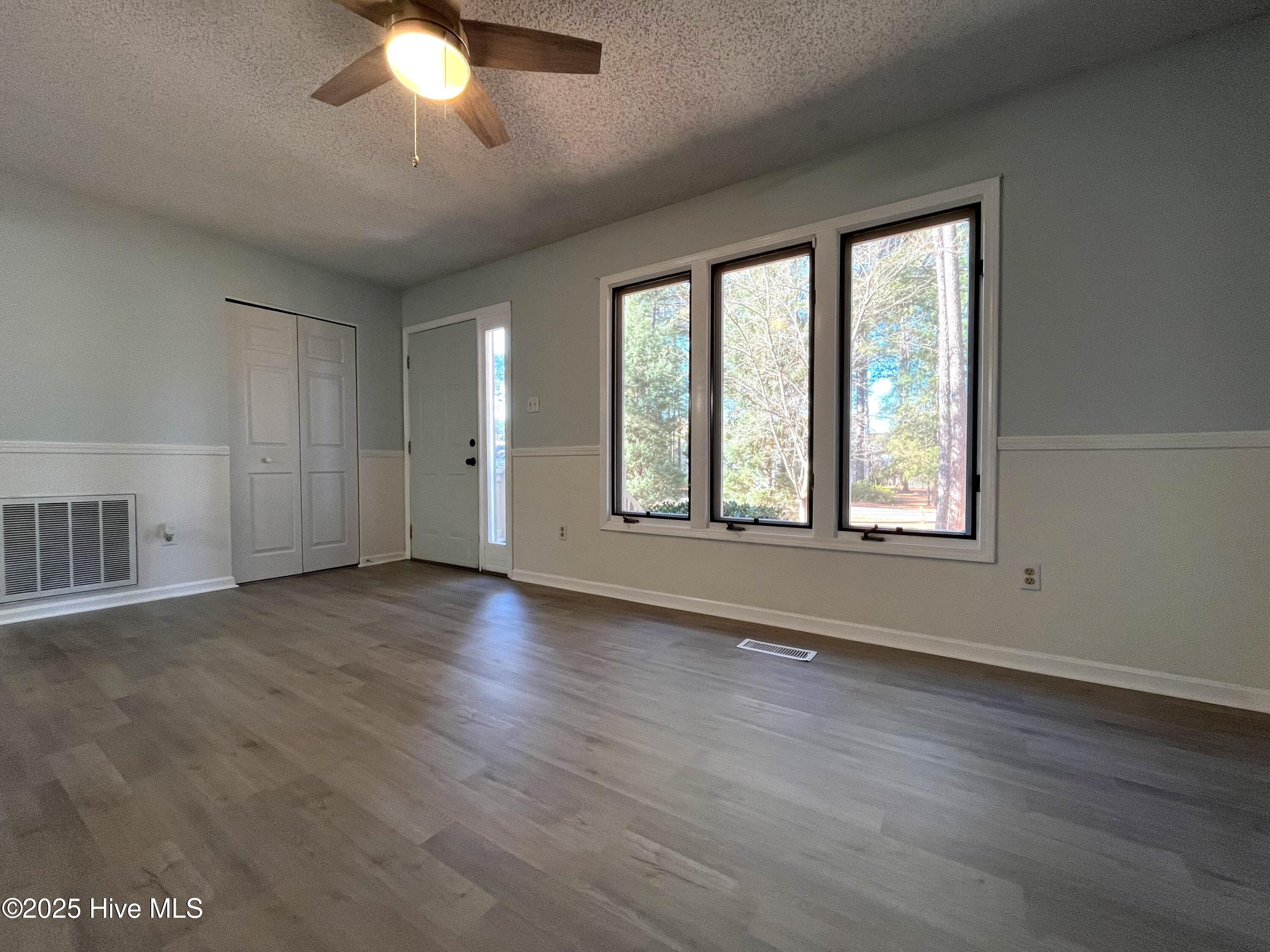 2550 Longleaf Drive Southwest Pinehurst, NC 28374 - Photo 3 of 14 2550 living 3