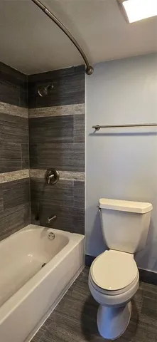 $1,800 | 250 Jacaranda Drive, Unit 604, Plantation, FL 33324