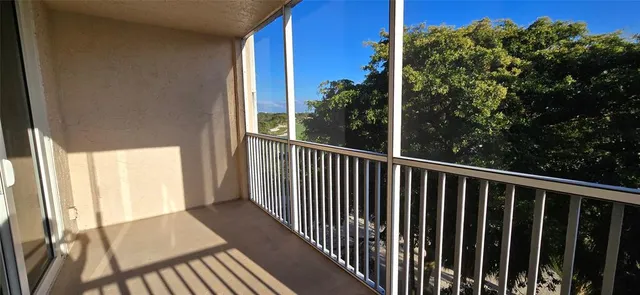 $1,800 | 250 Jacaranda Drive, Unit 604, Plantation, FL 33324