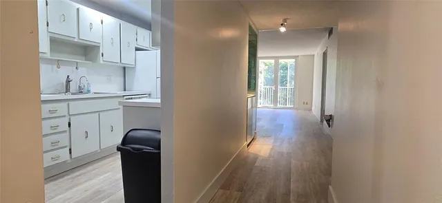 $1,800 | 250 Jacaranda Drive, Unit 604, Plantation, FL 33324