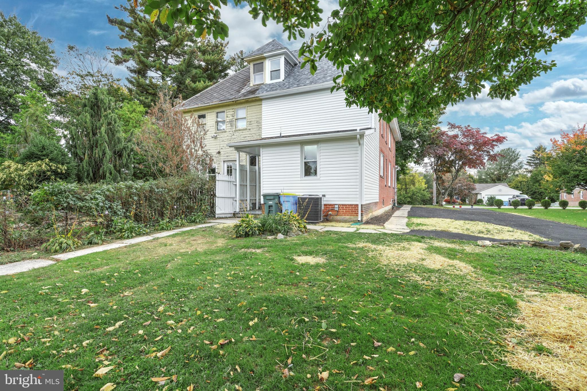 2523 Joppa Road York, PA 17403 - Photo 4 of 33