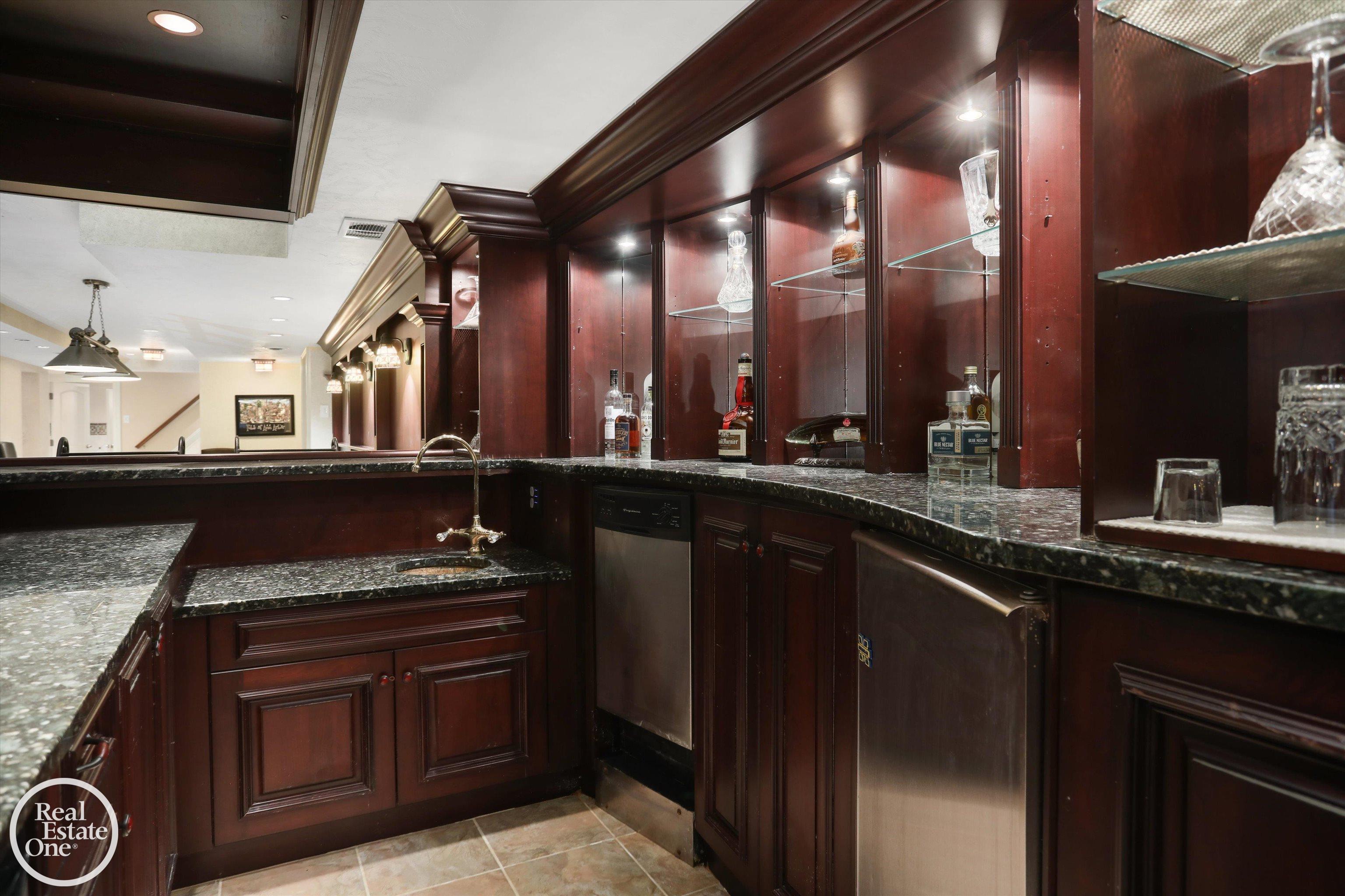 583 Lake Shore Road Grosse Pointe Shores, MI 48236 - Photo 58 of 92