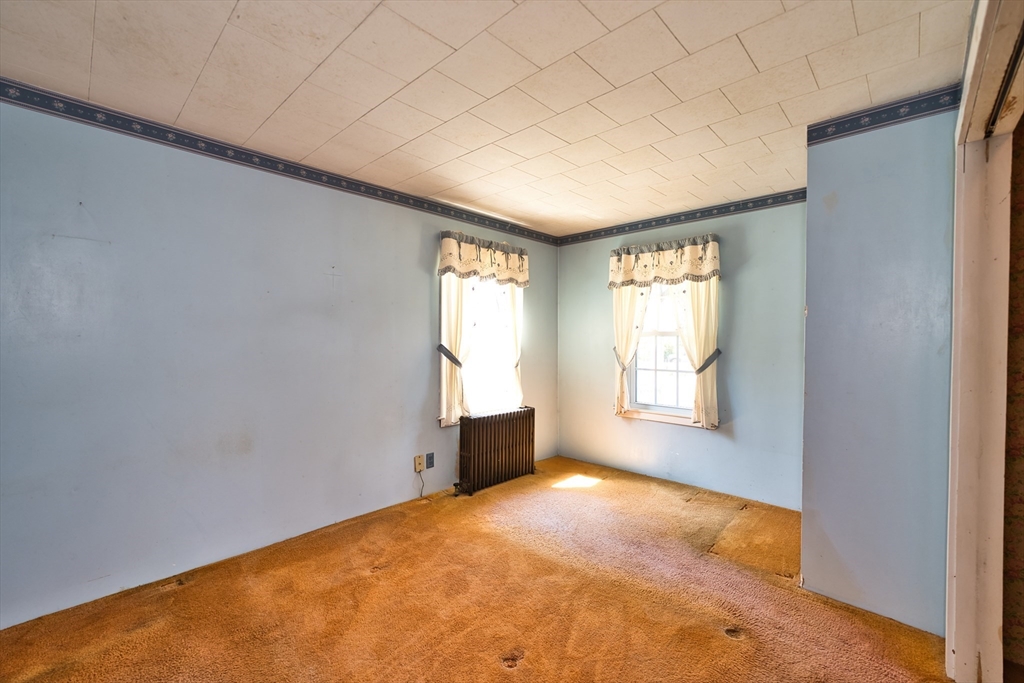 504 Russells Mills Road Dartmouth, MA 02748 - Photo 15 of 27