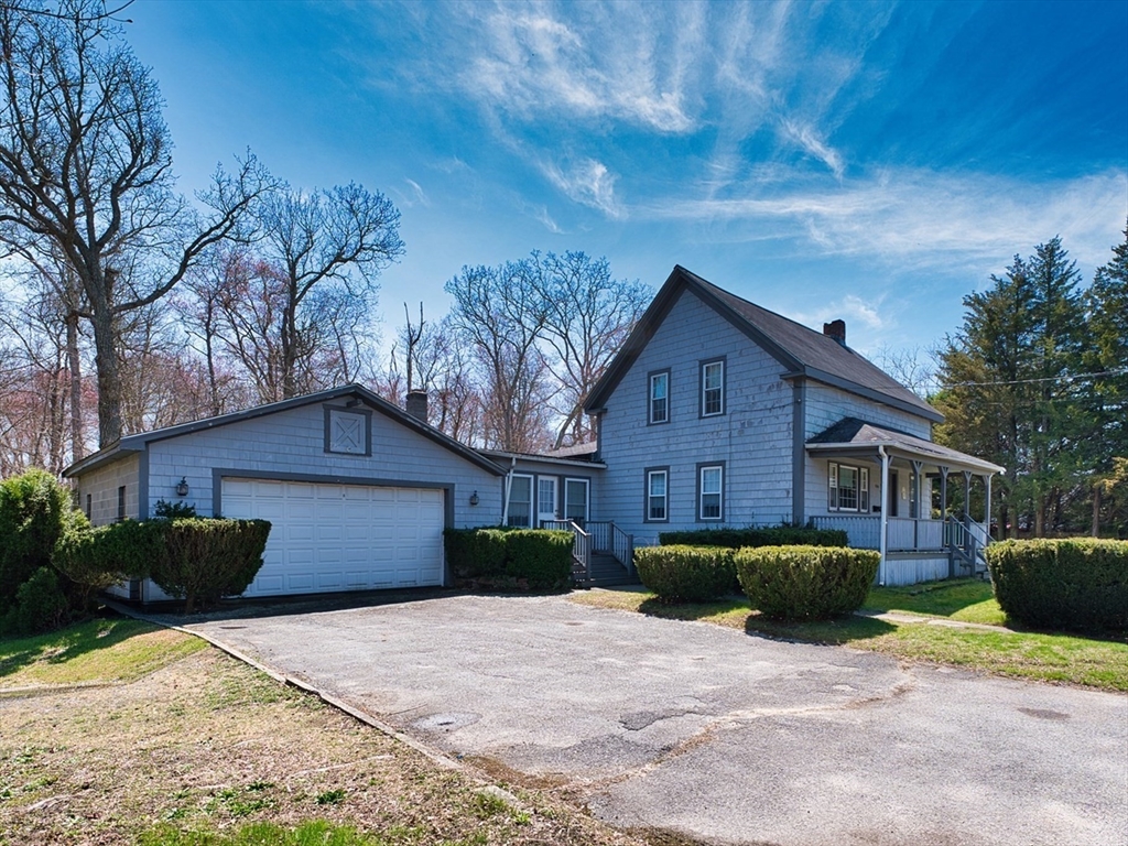 504 Russells Mills Road Dartmouth, MA 02748 - Photo 2 of 27