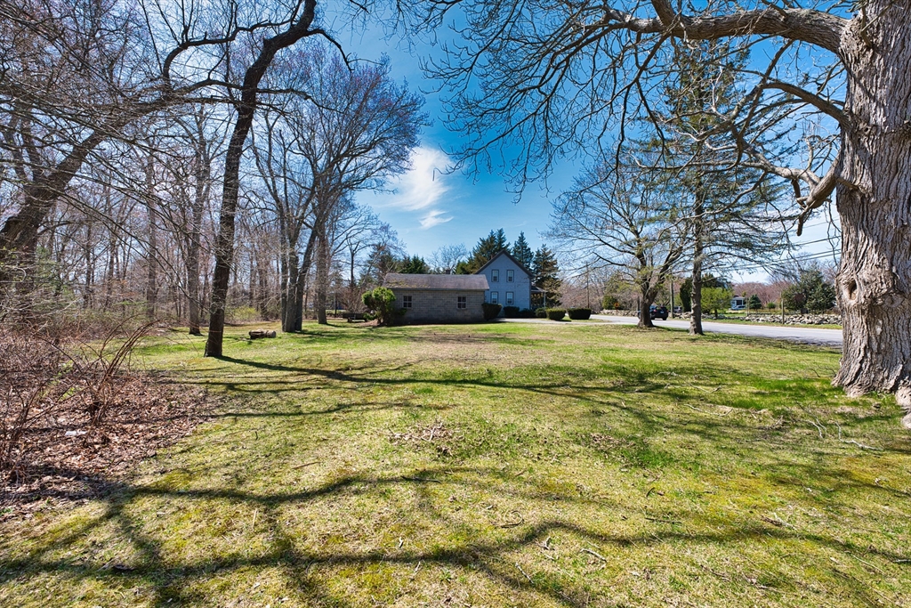 504 Russells Mills Road Dartmouth, MA 02748 - Photo 7 of 27