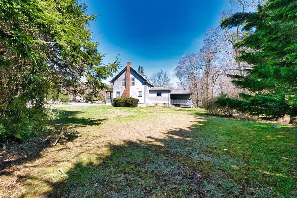 504 Russells Mills Road Dartmouth, MA 02748 - Photo 8 of 27