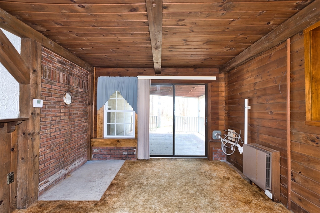504 Russells Mills Road Dartmouth, MA 02748 - Photo 10 of 27