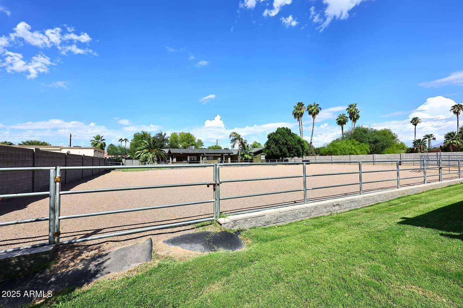 5449 East Thunderbird Road Scottsdale, AZ 85254 - Photo 69 of 75 a view of a terrace