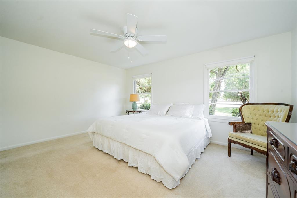 809 Cobb Street Bridgeport, TX 76426 - Photo 17 of 39 a bedroom with a bed and a window
