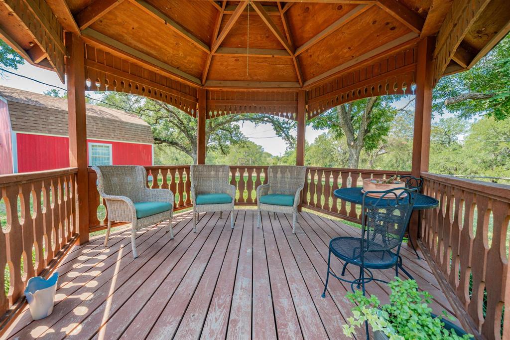 809 Cobb Street Bridgeport, TX 76426 - Photo 36 of 39 a view of a chairs and table in the balcony