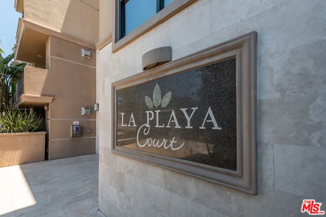 a view of sign board