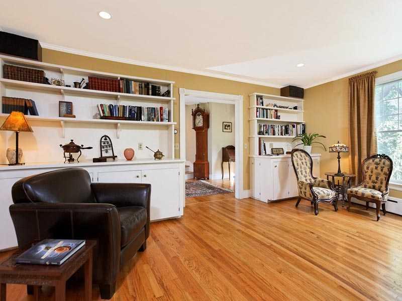 59 Belfield Road Cape Elizabeth, ME 04107 - Photo 3 of 19 Interior Space/Layout.