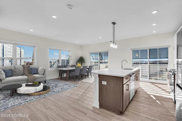 $3,100 | 19 Carr Avenue, Unit 319, Keansburg, NJ 07734