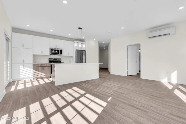 $3,100 | 19 Carr Avenue, Unit 319, Keansburg, NJ 07734