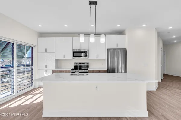 $3,100 | 19 Carr Avenue, Unit 319, Keansburg, NJ 07734