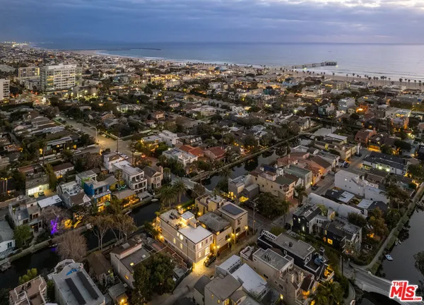 $25,000 | 405 Sherman Canal, Venice, CA 90291