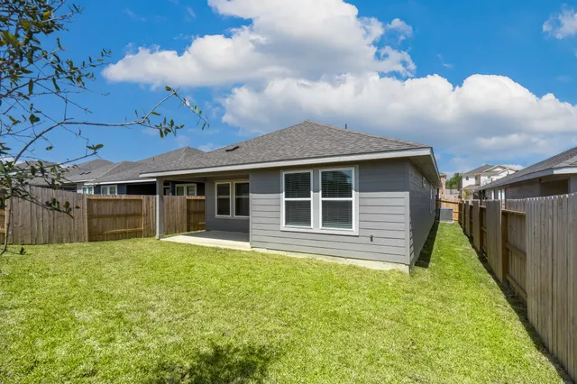 $2,050 | 18615 Century Pne Lane, Montgomery, TX 77316